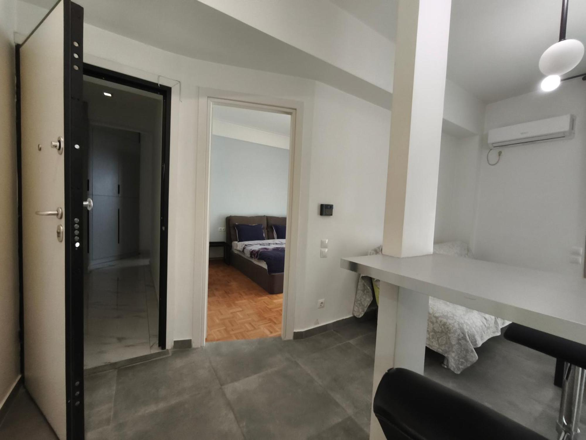 Patision Avenue, Apartment With Two Bedrooms Афіни Номер фото